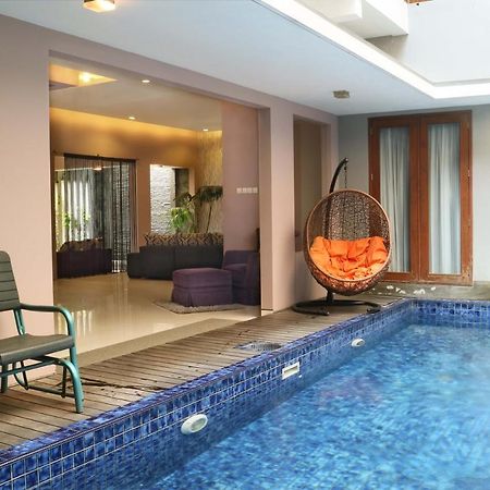 Rumah Teteh - Plemburan Kejayan Exteriör bild